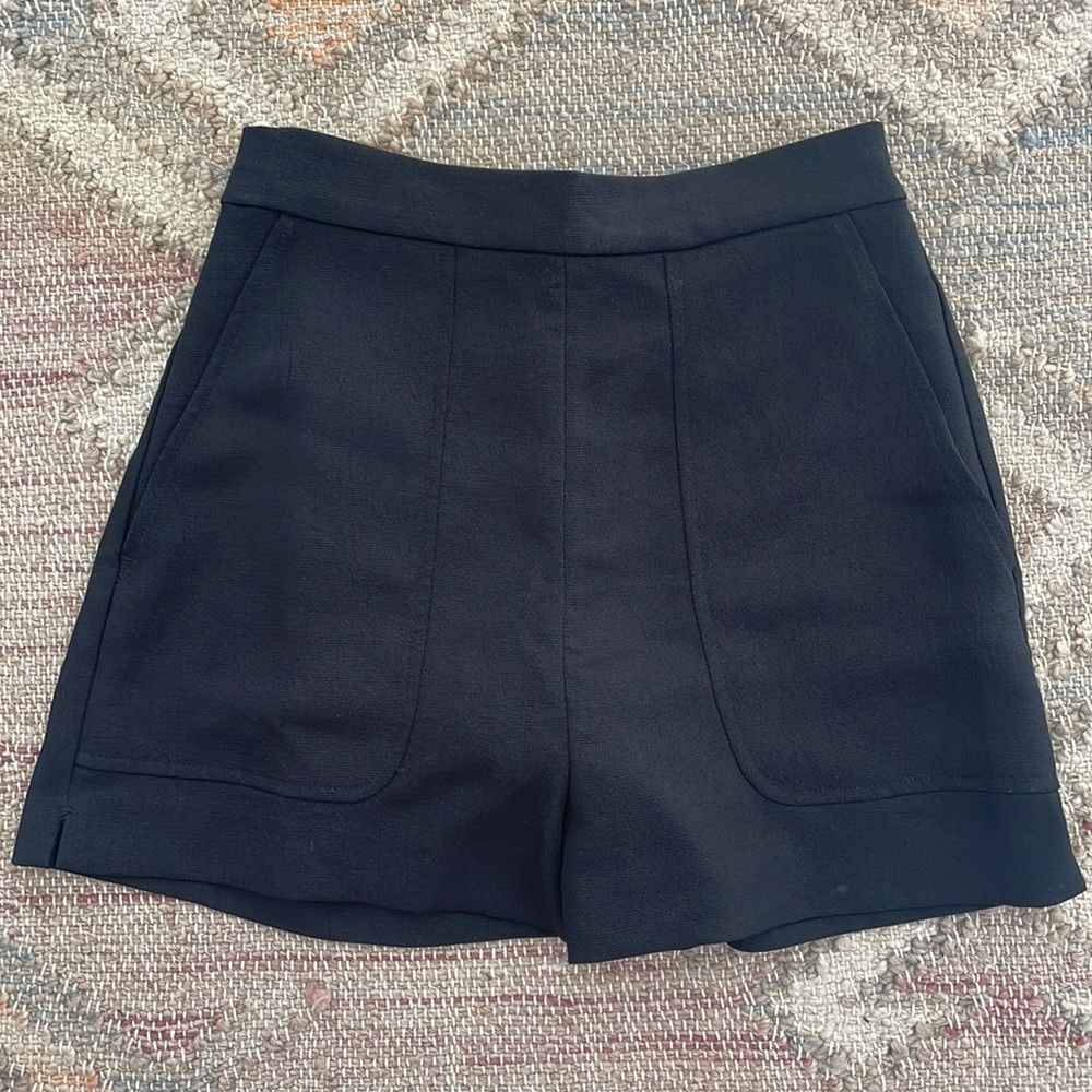 Aritzia Wilfred Trouser Shorts